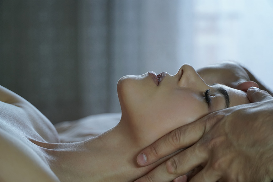 Read more about the article 5 ways to be sexually intimate after a long, tiring day